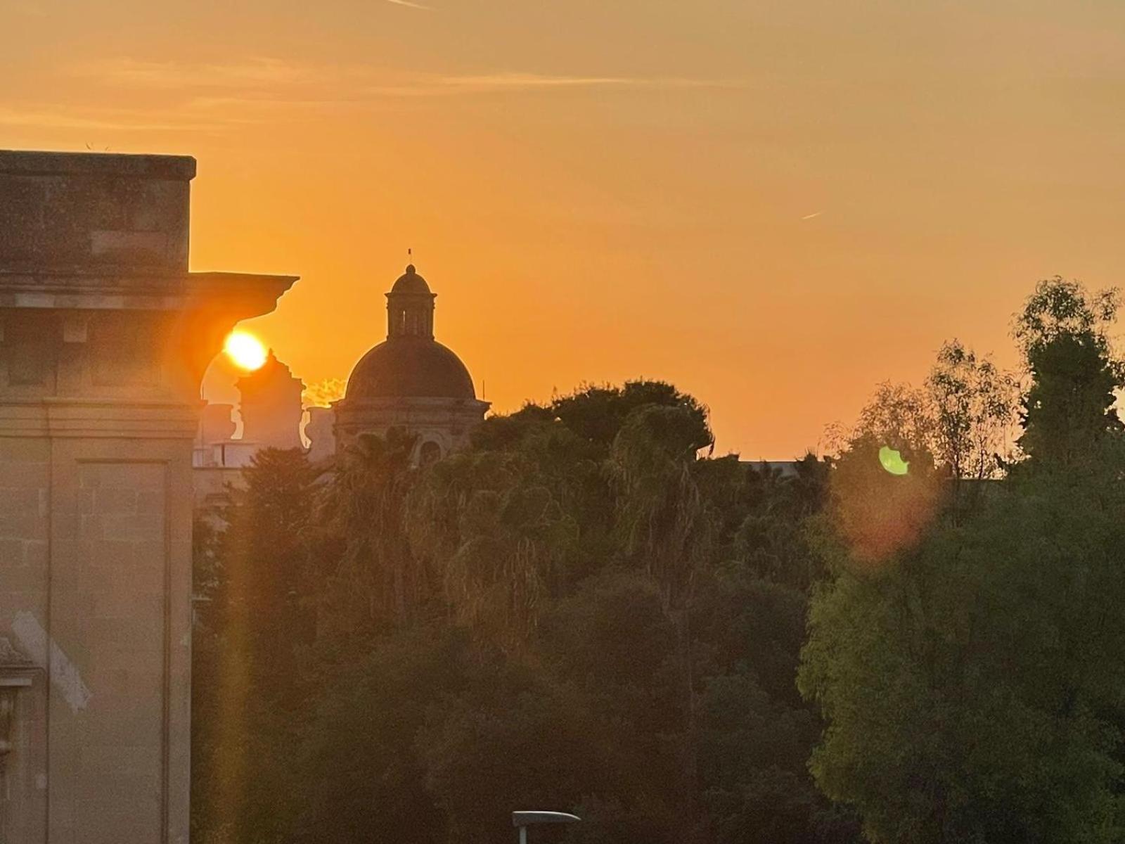 The Golden Hour, Luxury Apartment With A Panoramic View Lecce Zewnętrze zdjęcie